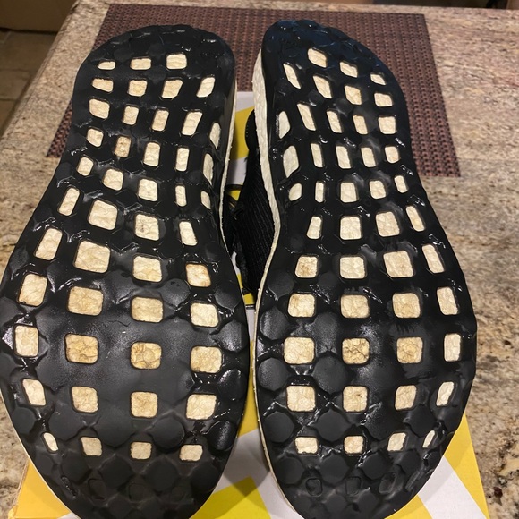 Adidas PureBoost - Picture 3 of 4